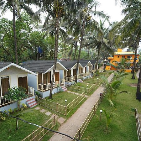 Sunset & Waves Resort, Mandrem Beach Buitenkant foto