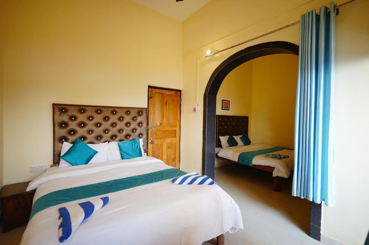Sunset & Waves Resort, Mandrem Beach Buitenkant foto