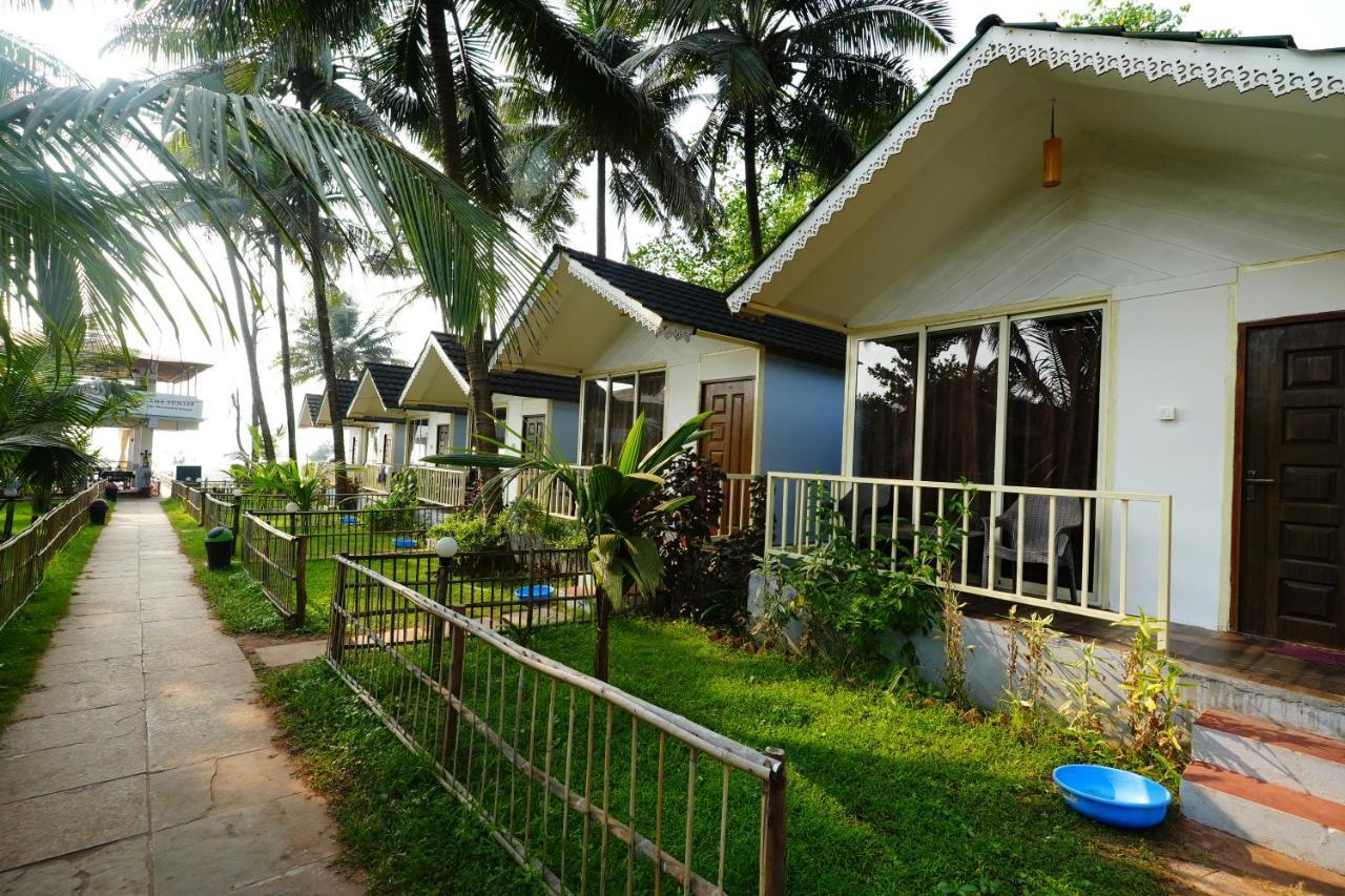 Sunset & Waves Resort, Mandrem Beach Buitenkant foto