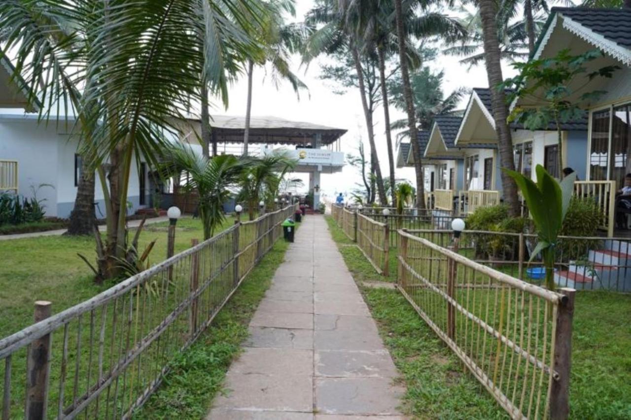 Sunset & Waves Resort, Mandrem Beach Buitenkant foto